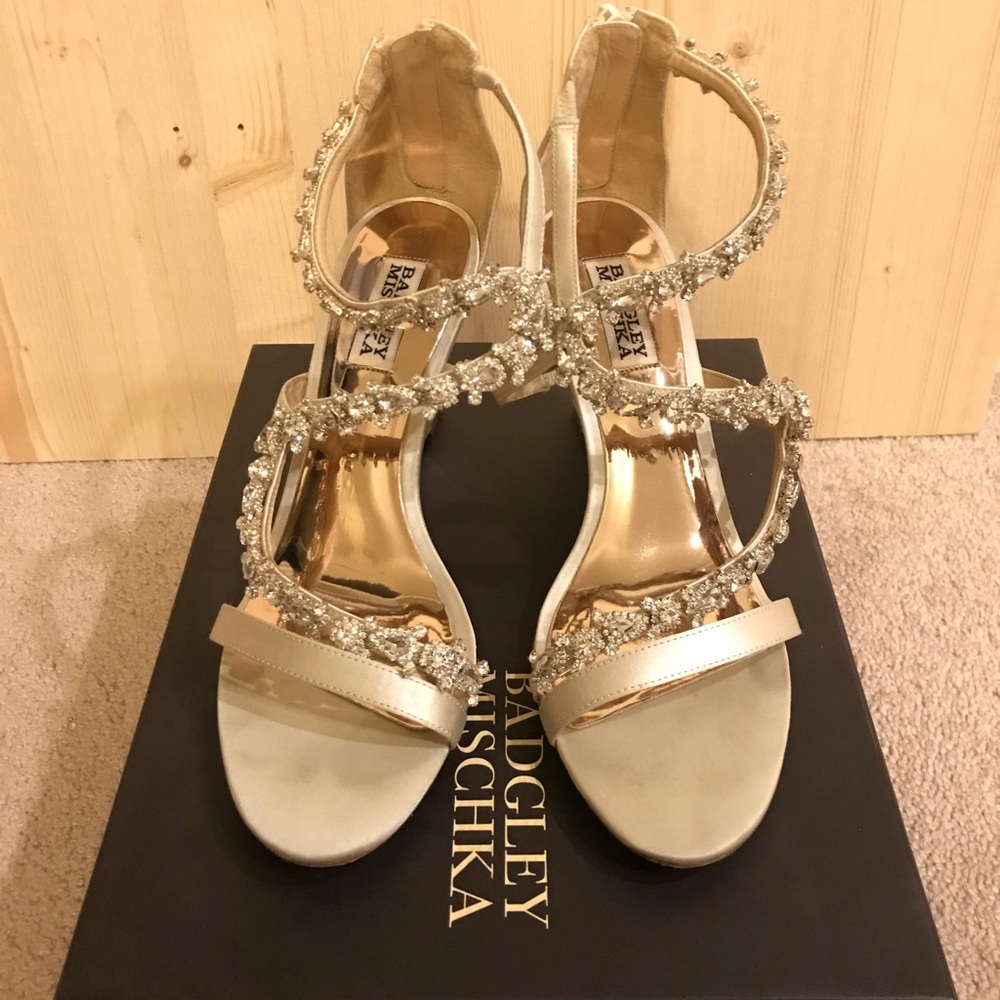 Badgley Mischka Bennet Wedge Sandals 8.5